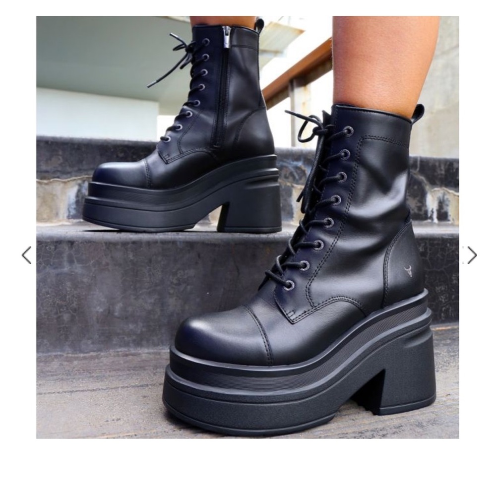 Windsor Smith boots size 7